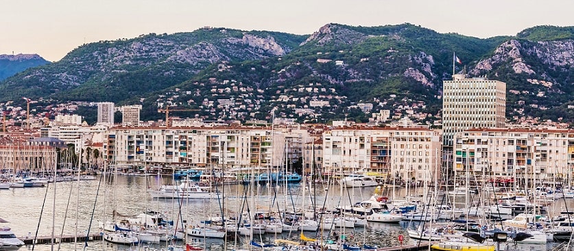 Toulon, une ville où l'on trouve du parquet et du carrelage