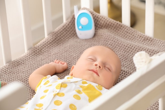 un babyphone émet des ondes électromagnétiques sur la tête