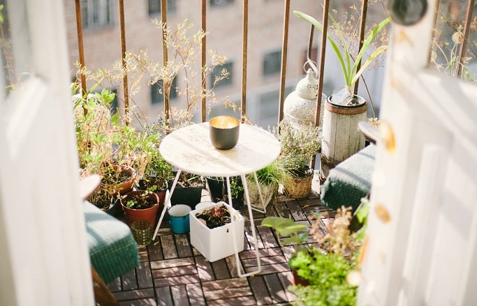 Petit balcon fleuri