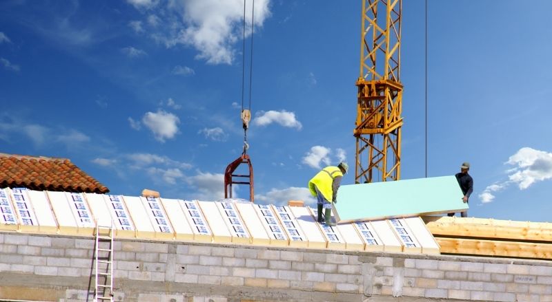 isolation de la toiture par l'extérieur pour limiter les ponts thermiques