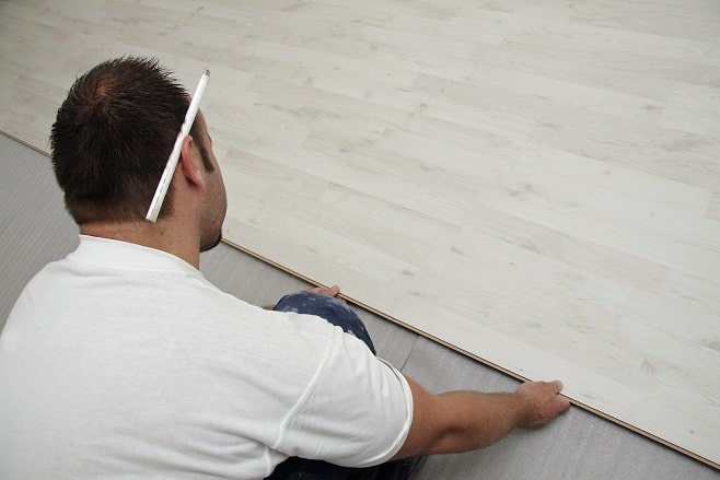 Pose de parquet dans une maison de Quimper